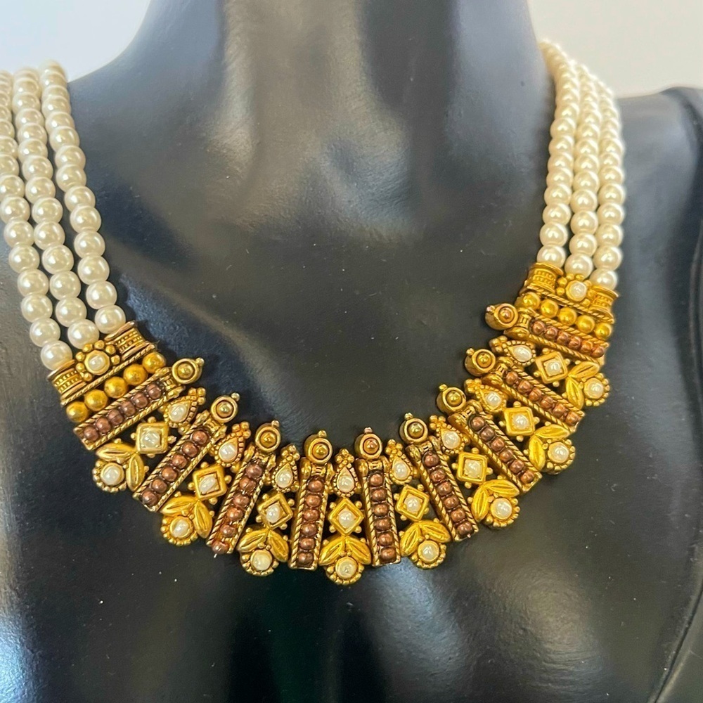 Faux pearl beaded gold tone necklace